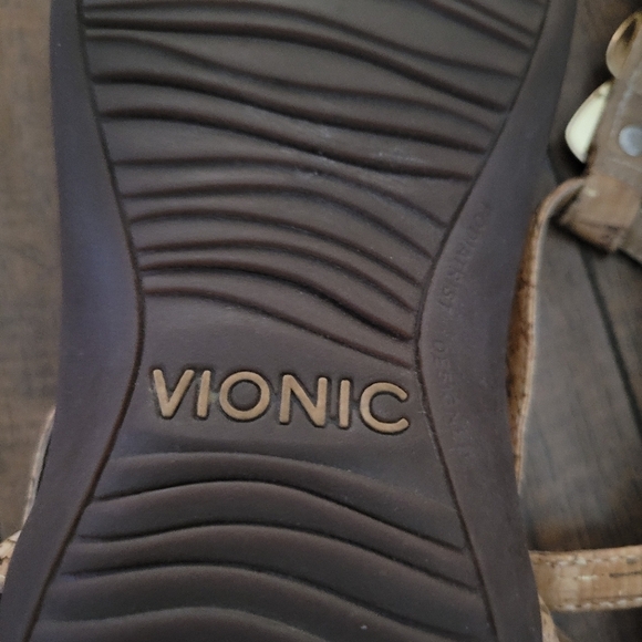 Vionic - Gold and Cork‎ Rest Miami Toe-post Sandal - Picture 8 of 8
